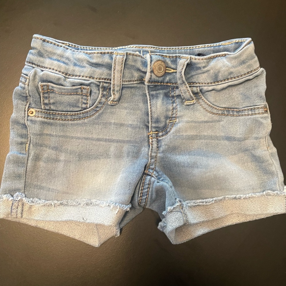 Girls jean shorts. Size 4.